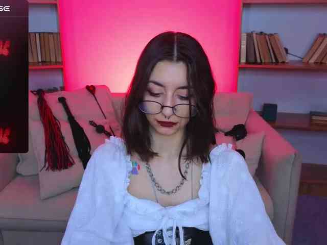 MistressMarcelline webcam