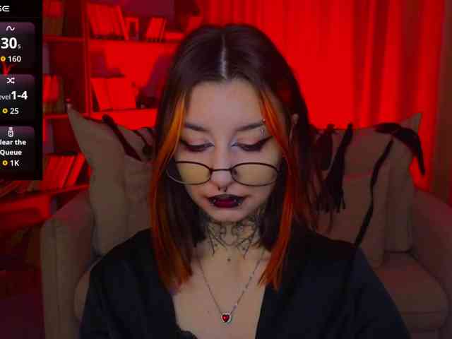 MistressMarcelline webcam