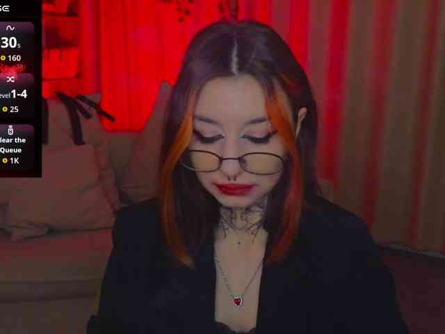 MistressMarcelline webcam