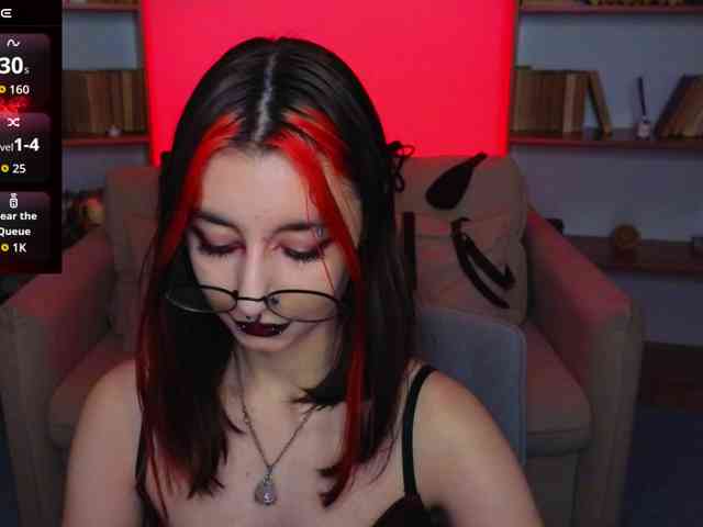 MistressMarcelline webcam