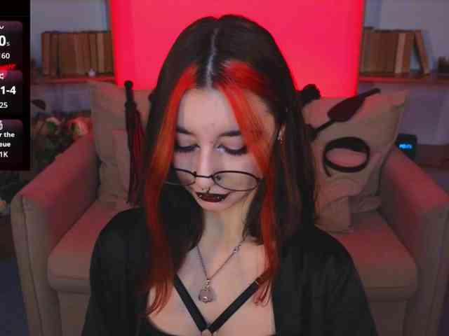 MistressMarcelline webcam