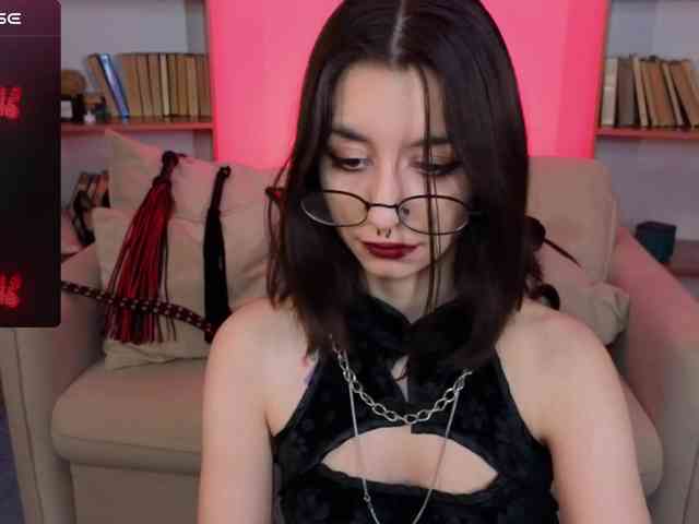 MistressMarcelline webcam