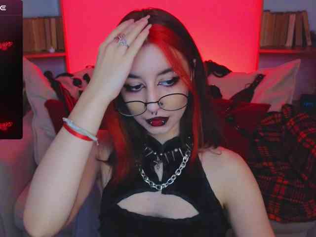 MistressMarcelline webcam