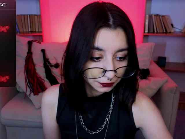 MistressMarcelline webcam