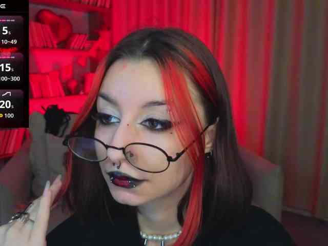 MistressMarcelline webcam