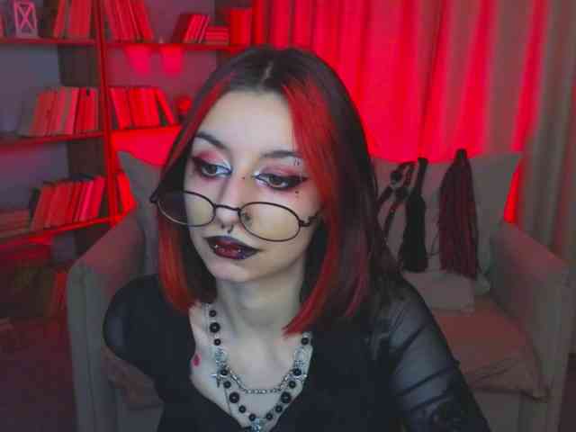 MistressMarcelline webcam