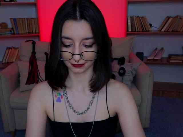 MistressMarcelline webcam