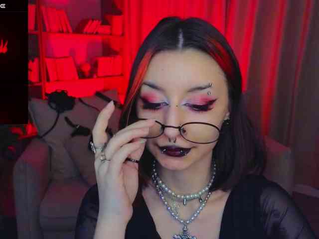 MistressMarcelline webcam