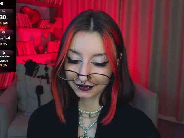 MistressMarcelline webcam