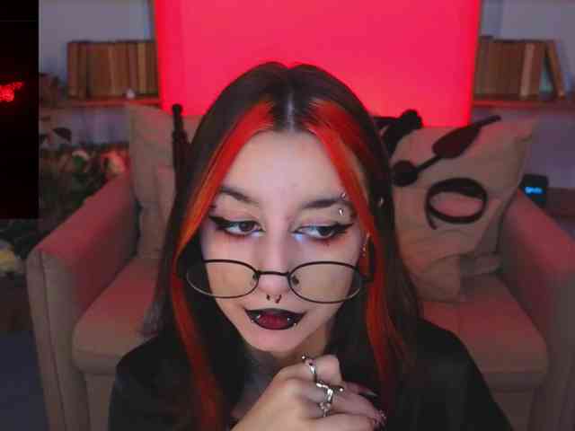 MistressMarcelline webcam