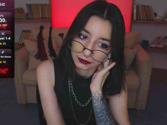 MistressMarcelline webcam