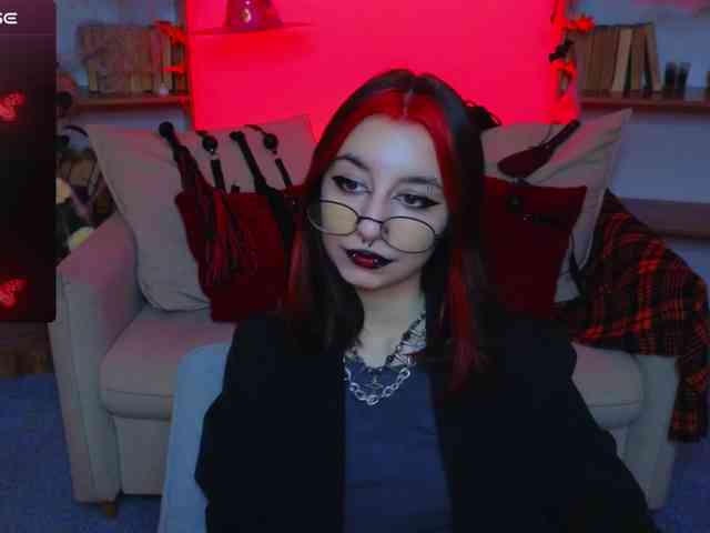 MistressMarcelline webcam