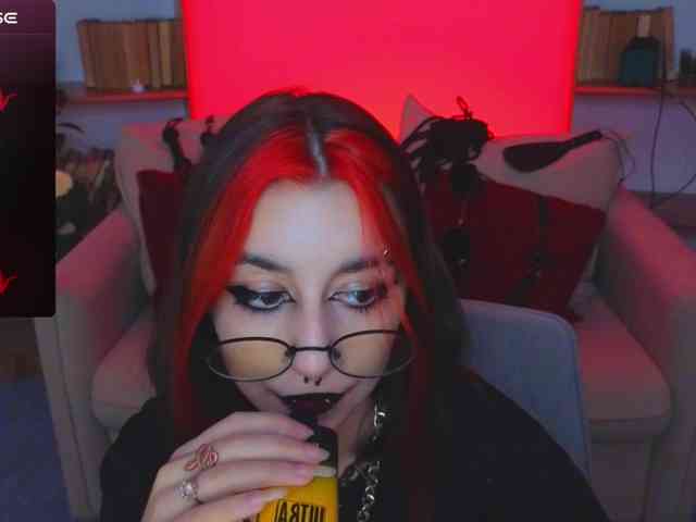 MistressMarcelline webcam