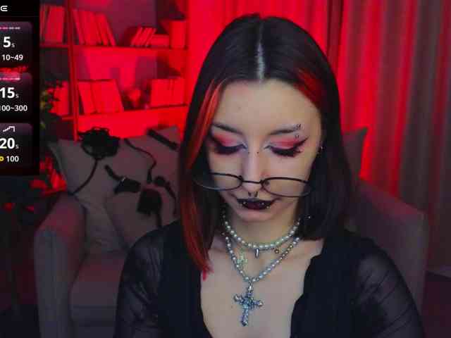 MistressMarcelline webcam
