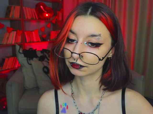 MistressMarcelline webcam