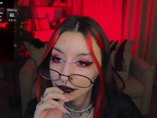 MistressMarcelline webcam