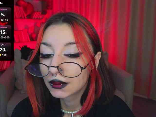 MistressMarcelline webcam