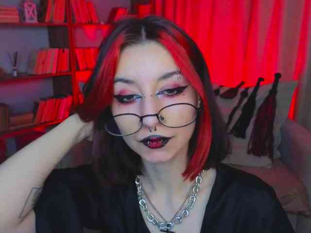 MistressMarcelline webcam