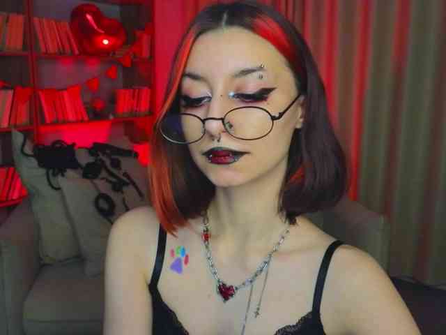 MistressMarcelline webcam
