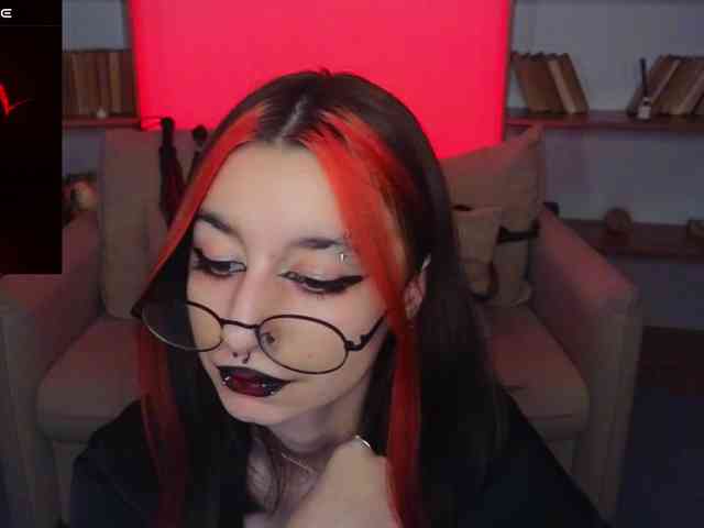 MistressMarcelline webcam