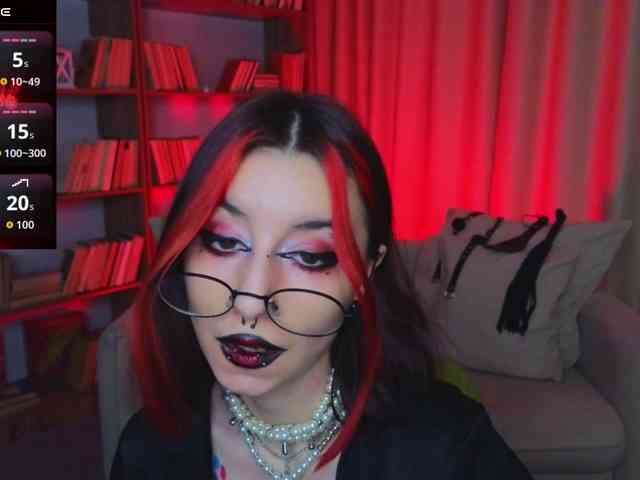 MistressMarcelline webcam