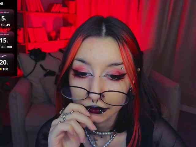 MistressMarcelline webcam