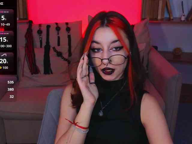 MistressMarcelline webcam