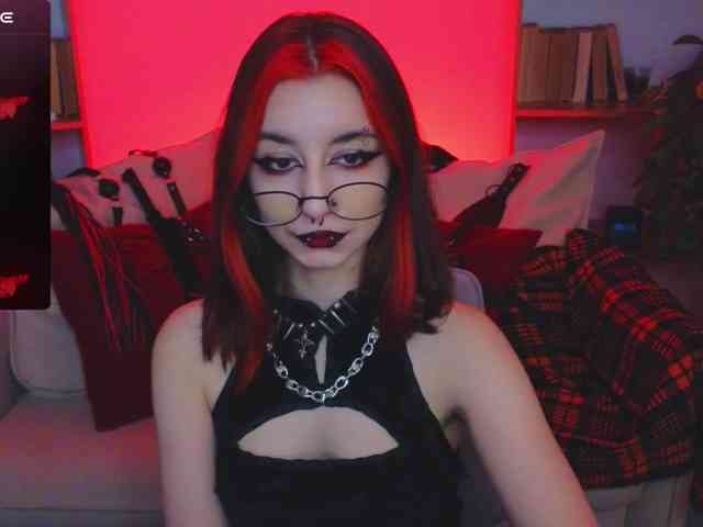 MistressMarcelline webcam