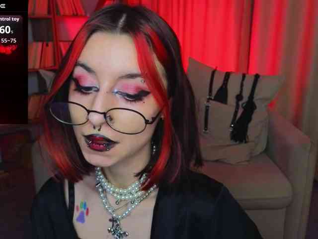 MistressMarcelline webcam