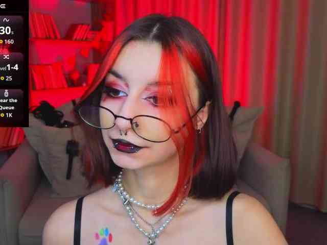 MistressMarcelline webcam