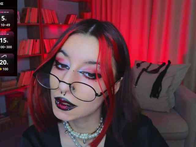 MistressMarcelline webcam