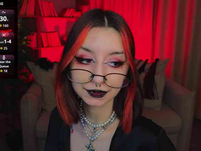 MistressMarcelline webcam