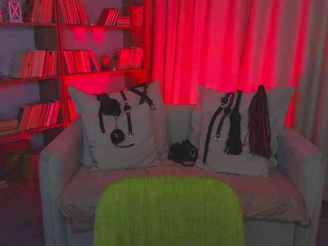 MistressMarcelline webcam