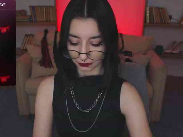 MistressMarcelline webcam