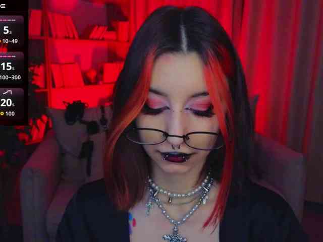 MistressMarcelline webcam