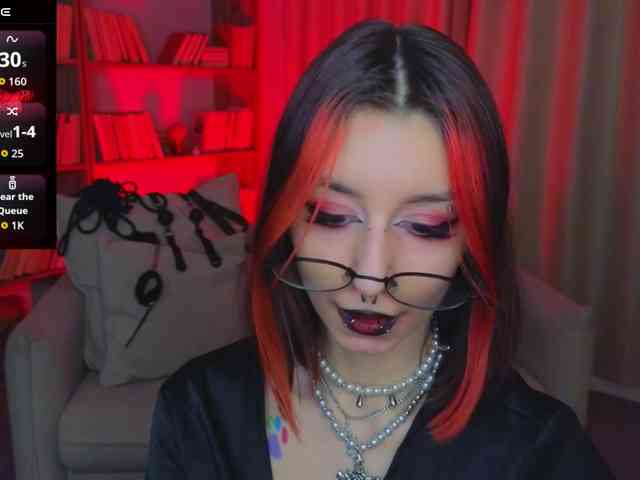 MistressMarcelline webcam