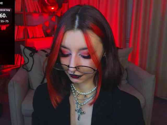 MistressMarcelline webcam