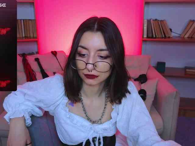 MistressMarcelline webcam