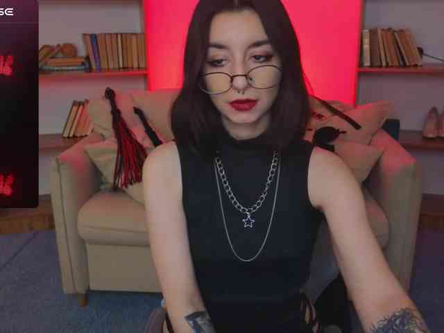 MistressMarcelline webcam