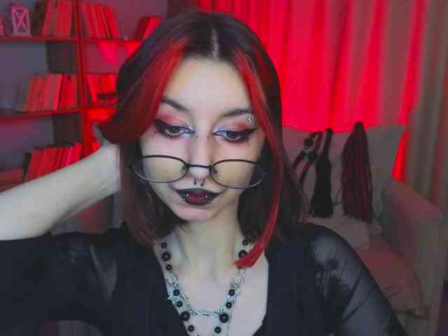 MistressMarcelline webcam