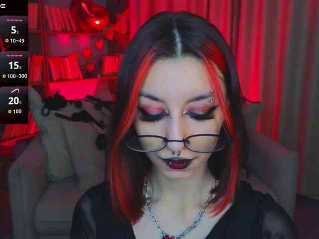 MistressMarcelline webcam