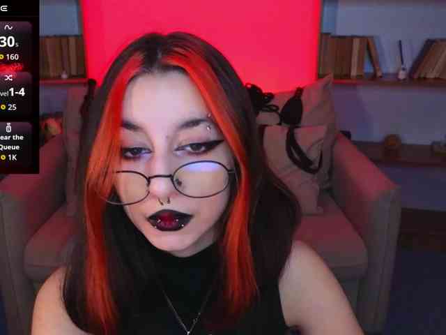 MistressMarcelline webcam