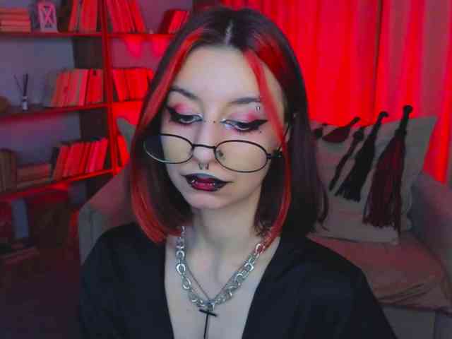 MistressMarcelline webcam