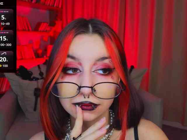 MistressMarcelline webcam