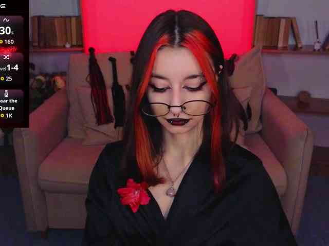 MistressMarcelline webcam