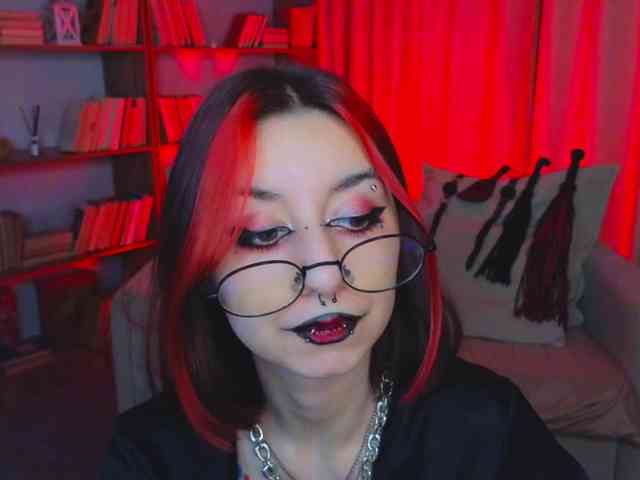 MistressMarcelline webcam