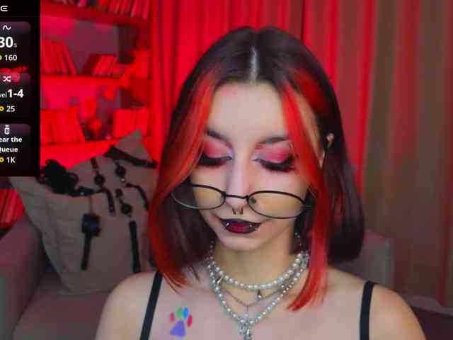 MistressMarcelline webcam