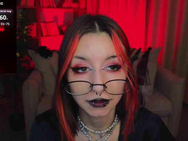 MistressMarcelline webcam