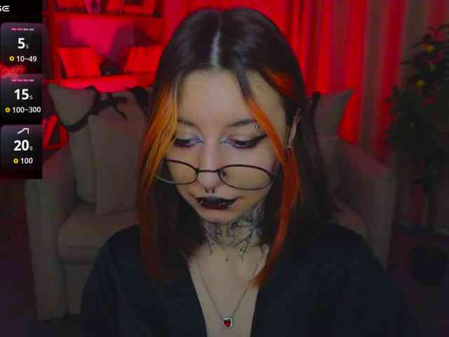 MistressMarcelline webcam