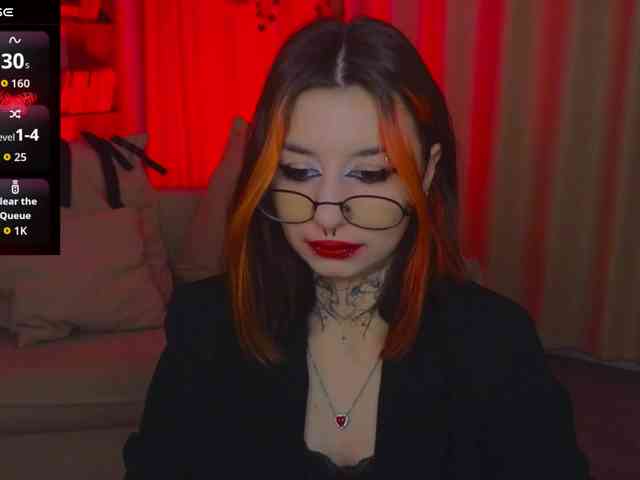 MistressMarcelline webcam